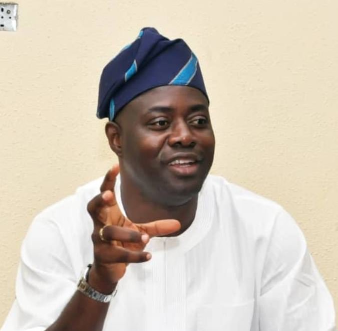 Makinde lock in traffic, as swearing in suffers slight delay