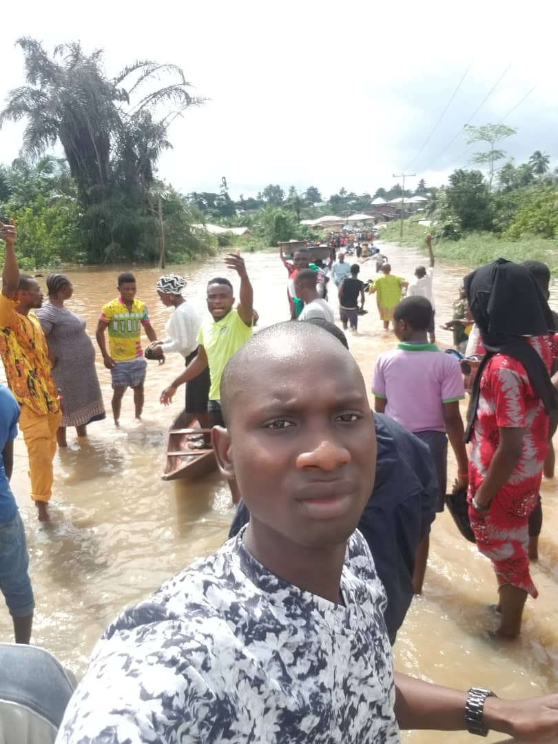 Flood takes over major road of community in Ondo