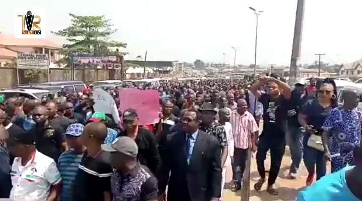 Video: Still on Supreme Court judgment, protesters take over Owerri