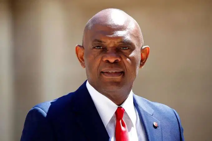 Elumelu accuses Buhari of blocking his bid to purchase oil field