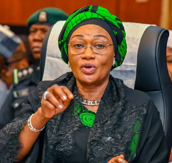 Learn Contentment, Don’t be Beggarly — First Lady Tells Nigerian Youths