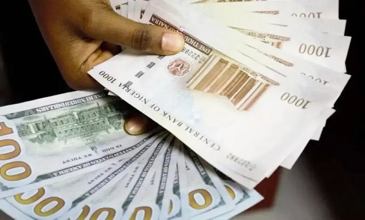 Naira Holds Firm As Dollar Trades At ₦1,364 Officially